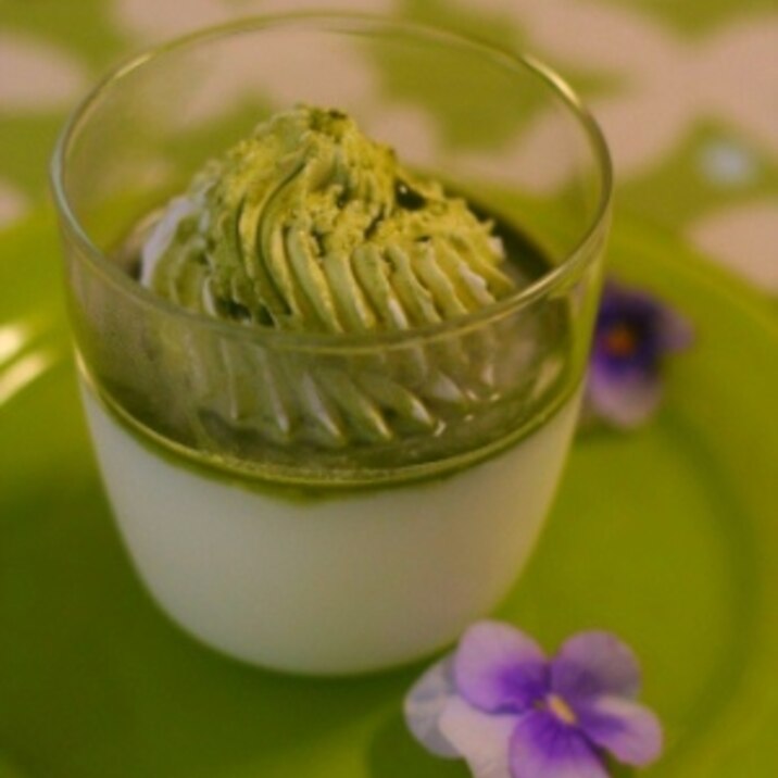 新緑の季節。濃茶シロップのミルクプリン